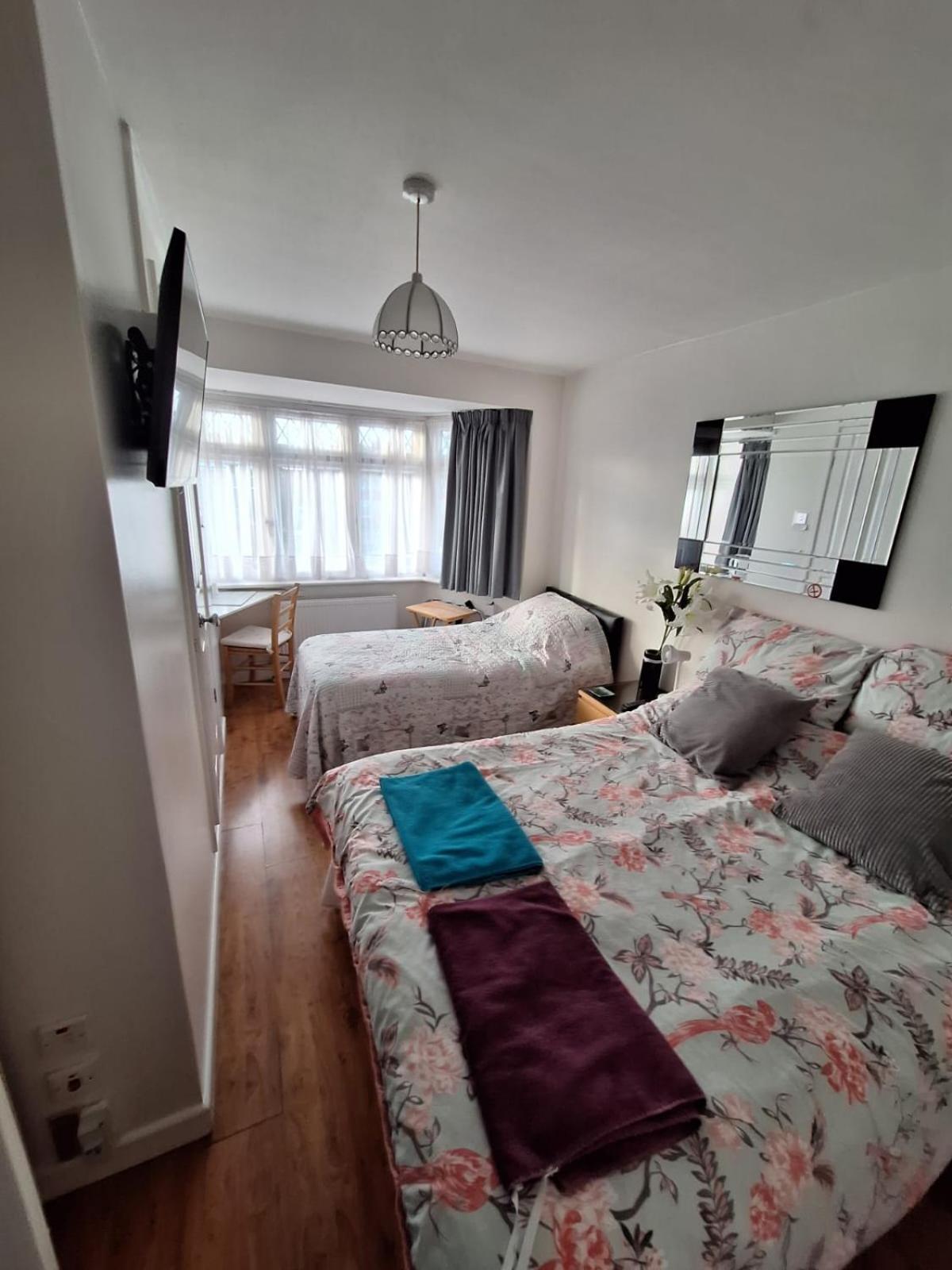 Harrow B & B Екстер'єр фото
