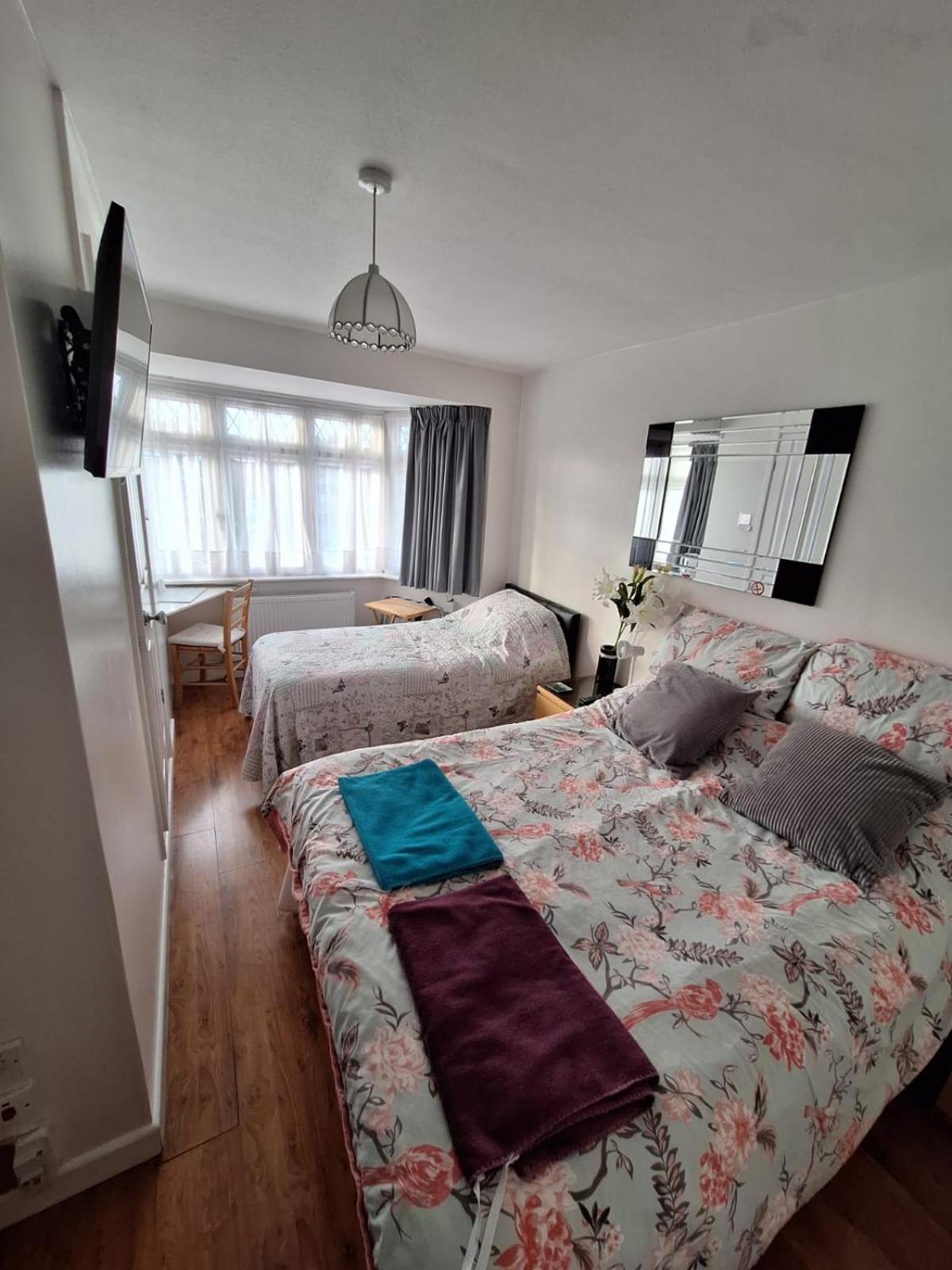 Harrow B & B Екстер'єр фото