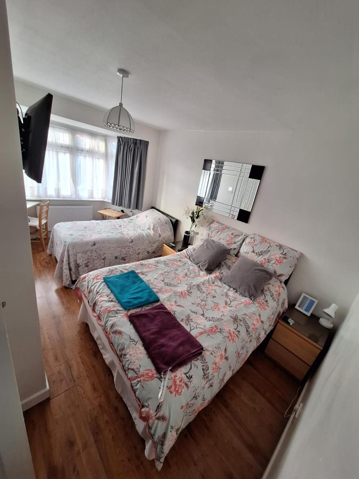Harrow B & B Екстер'єр фото