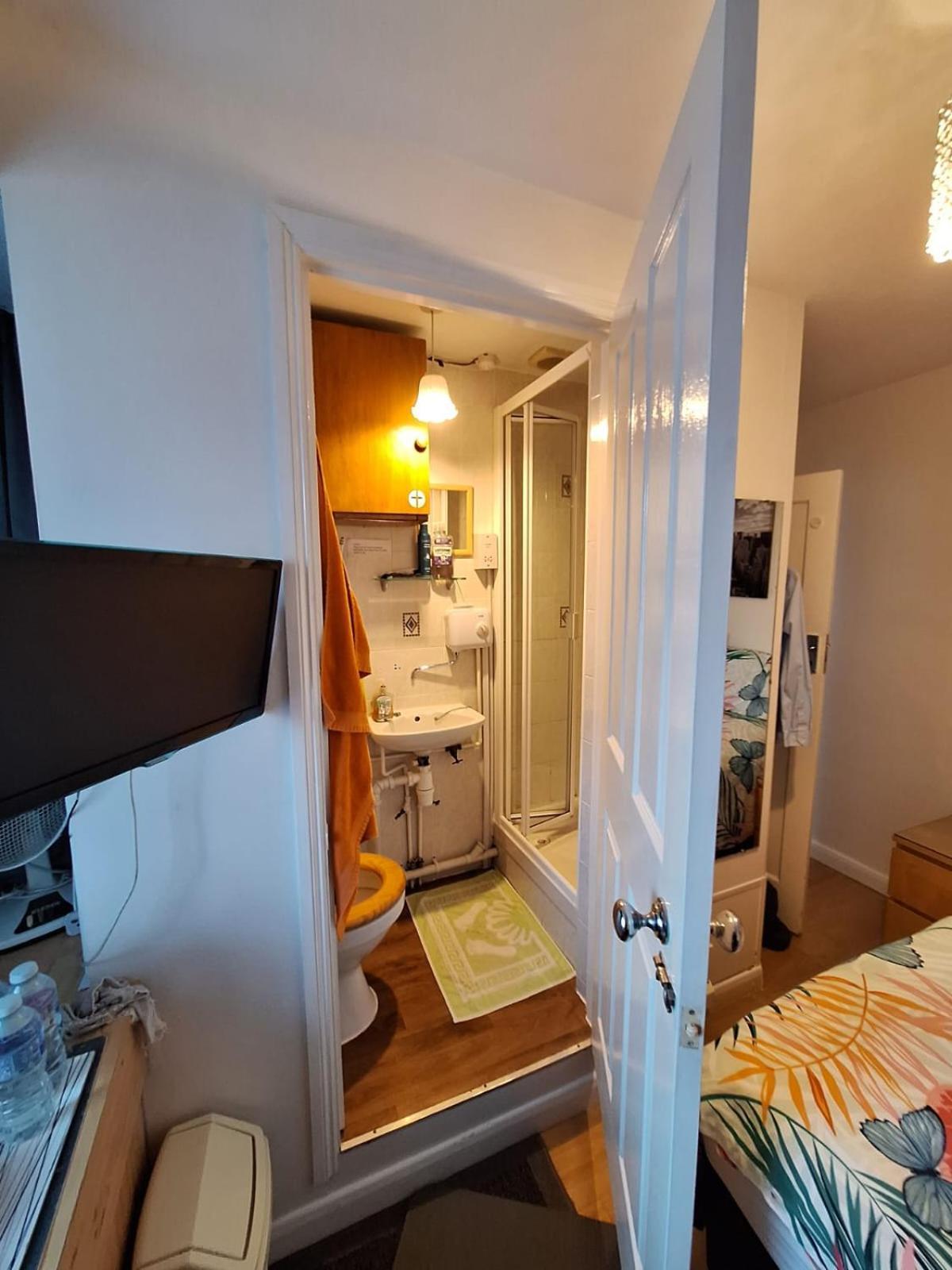 Harrow B & B Екстер'єр фото