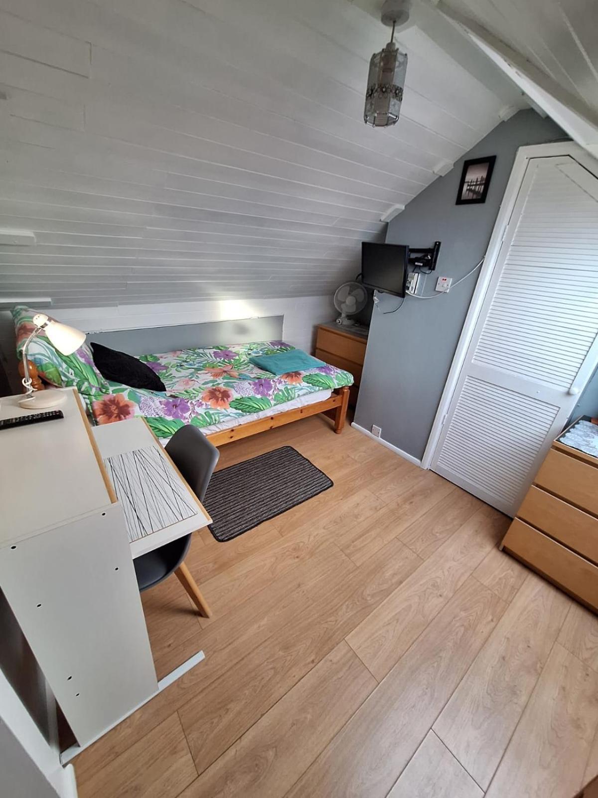 Harrow B & B Екстер'єр фото