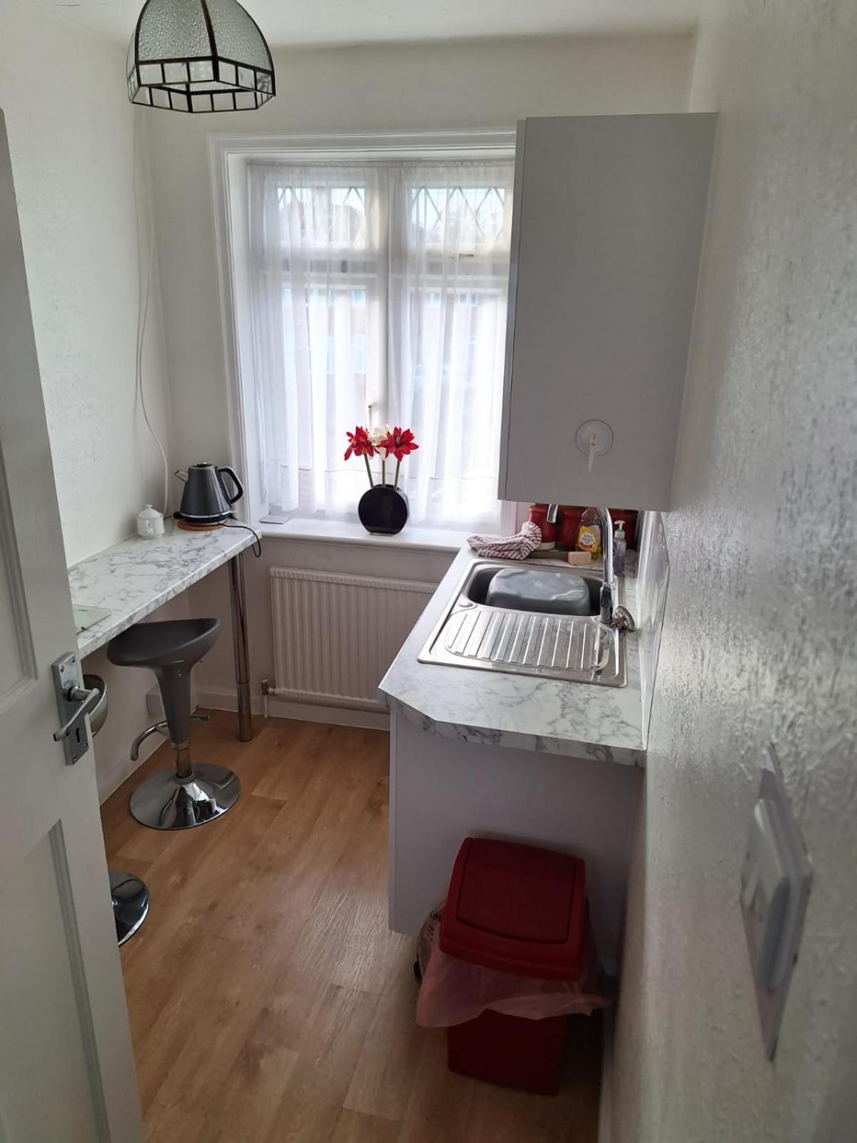 Harrow B & B Екстер'єр фото